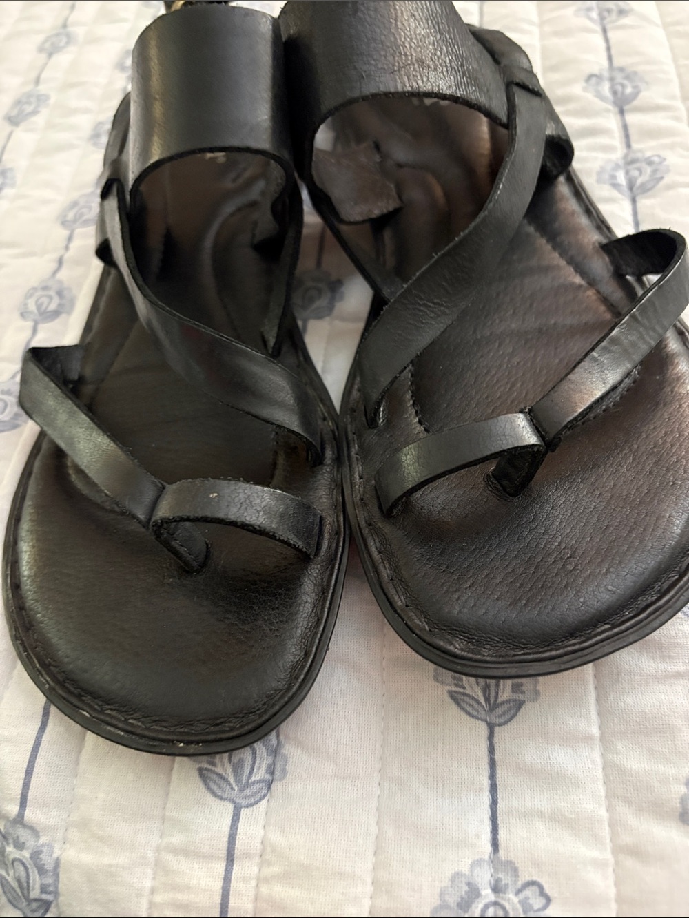 Women’s Born Black Toe Sandal